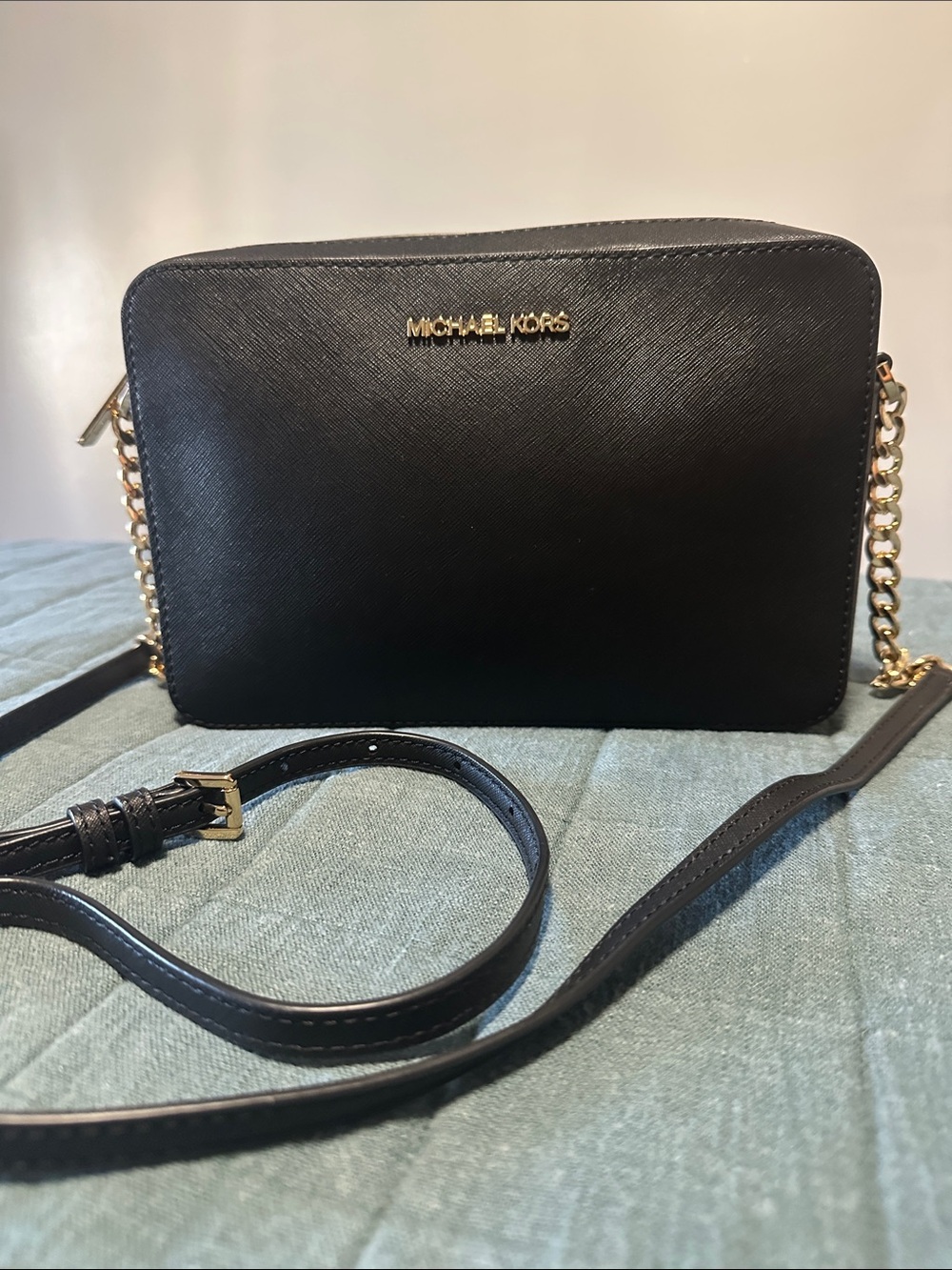 Michael Kors Jet Set Black Leather Crossbody